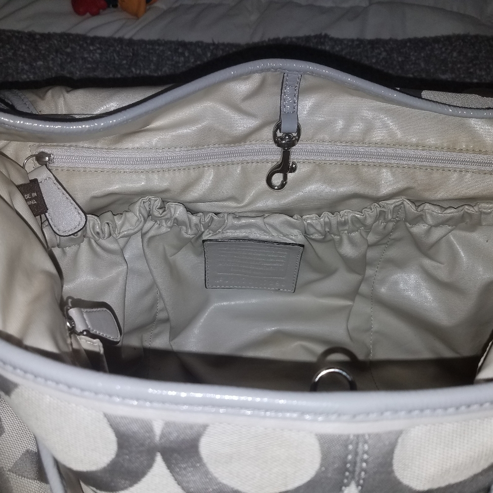 Authenic Coach Large Silver diaper Bag - Picture 2 of 7